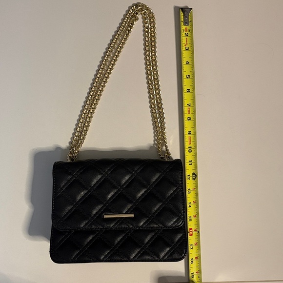 Aldo Black Quilted Crossbody Bag with Gold Chain - Picture 4 of 8